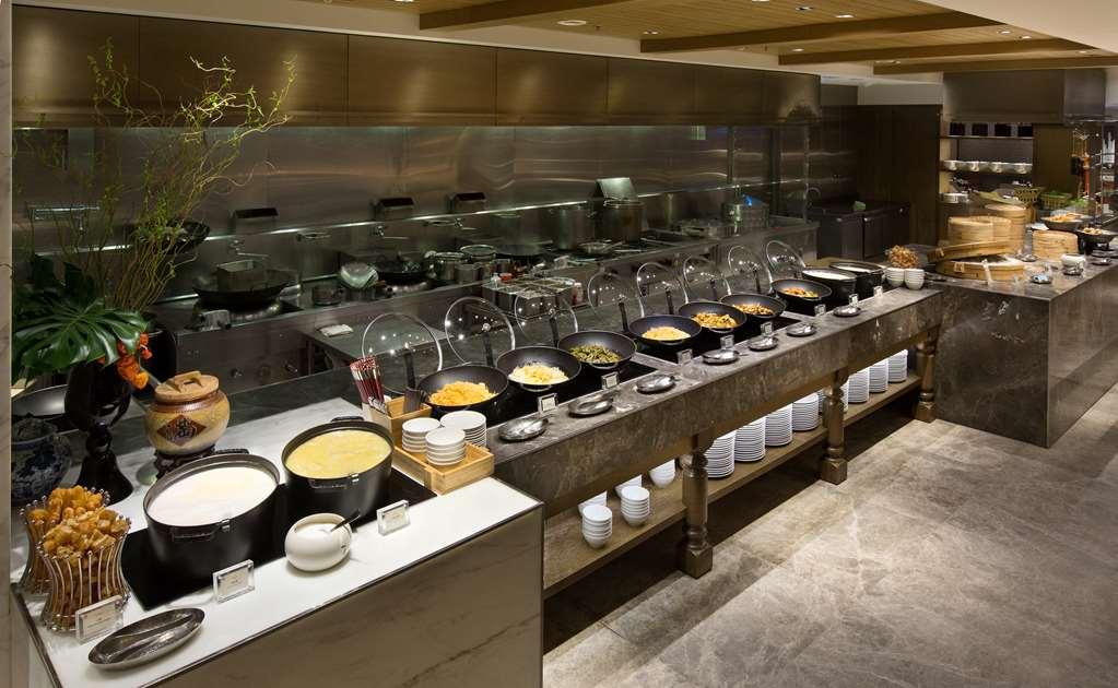 Grand Hyatt Taipei Restaurante foto A buffet at a hotel